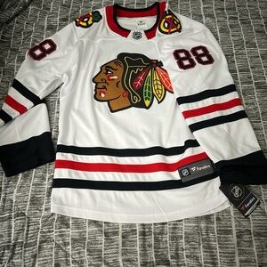 Fanatics NHL Blackhawks White Jersey with Red and Black Details